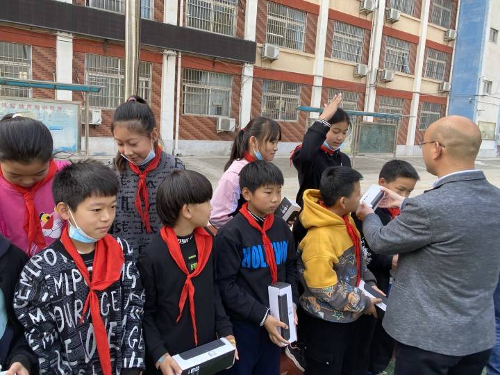
杜庄小学开展足球联赛颁奖仪式-米兰·官方网站(图3)